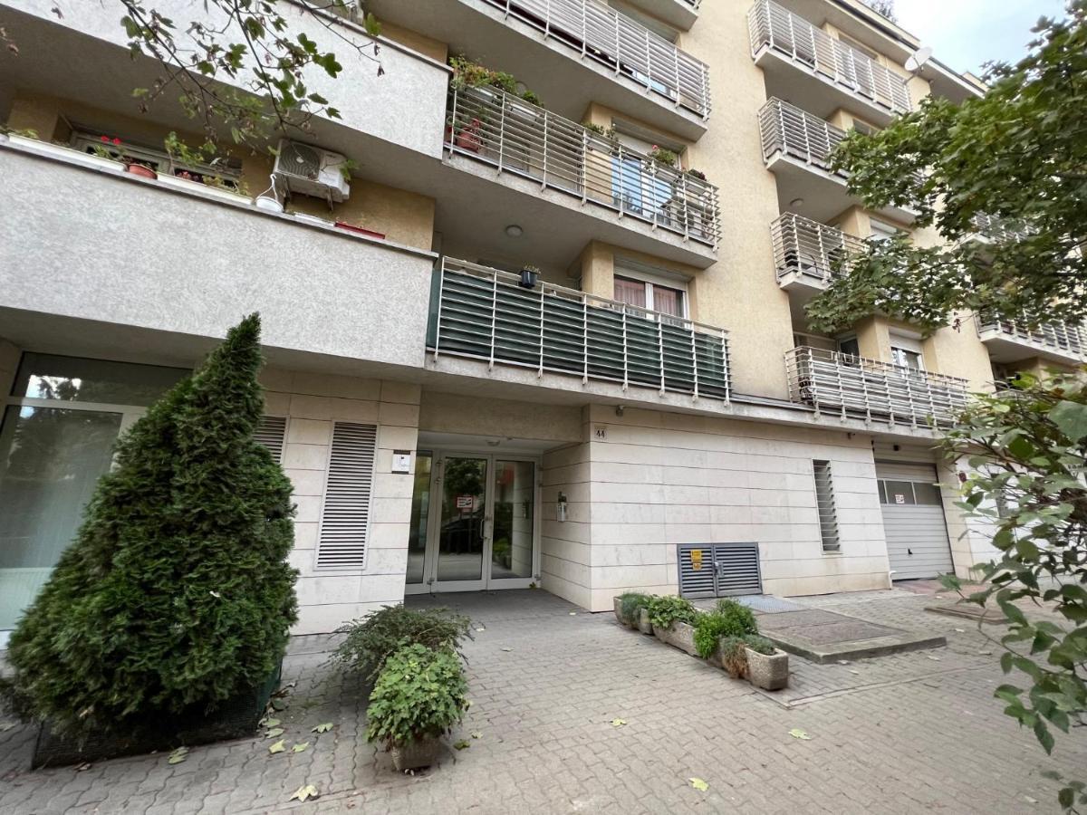 Center Budget Apartment Inside Free Parking Self Check-In Free Streaming Ac Balcony Budapest Ngoại thất bức ảnh
